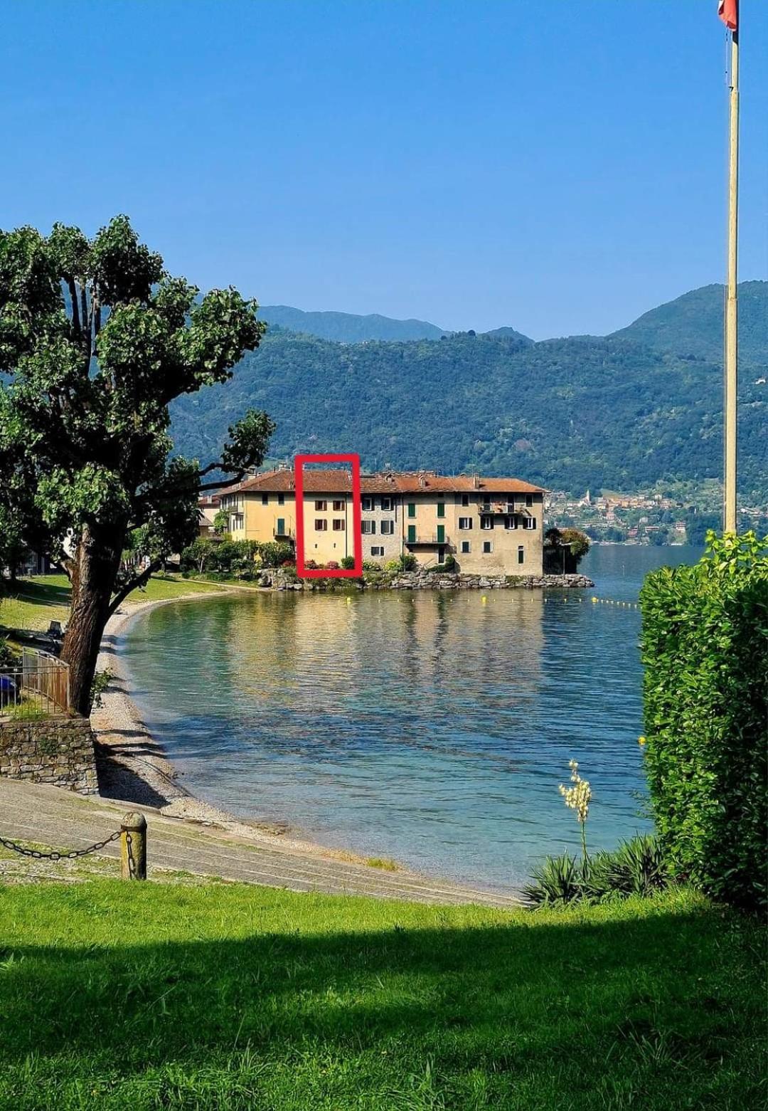 Riva Bianca Castle Holiday Home Lierna Zewnętrze zdjęcie